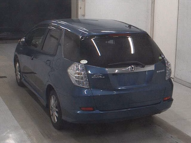 HONDA FIT SHUTTLE