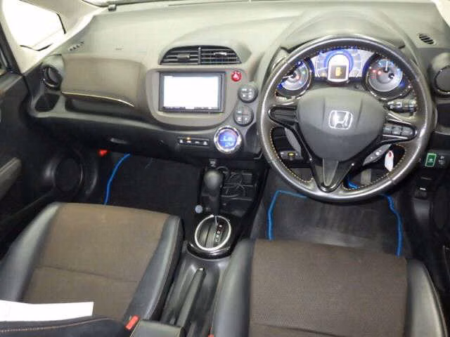 HONDA FIT SHUTTLE