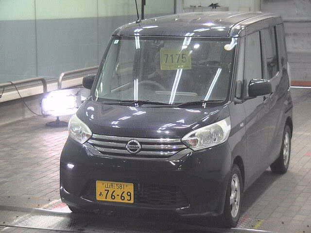 NISSAN DAYZ ROOX