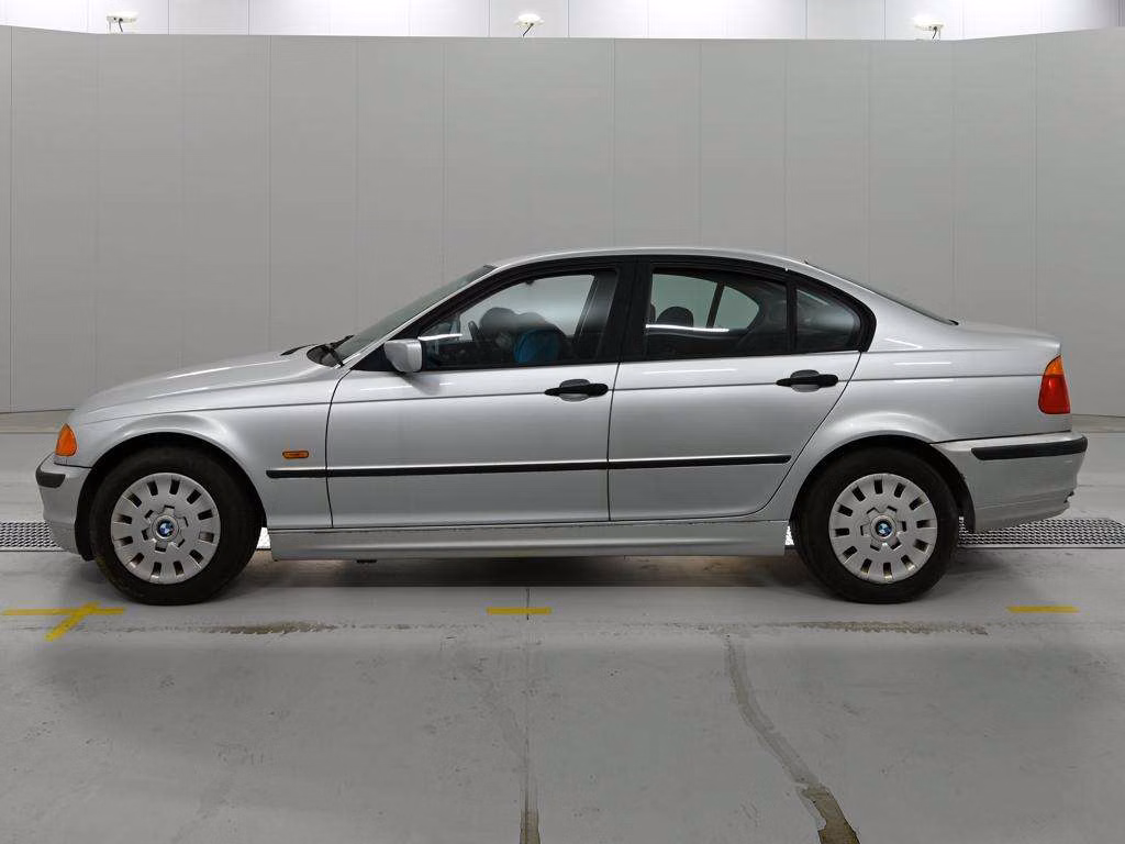 BMW 3-SERIES