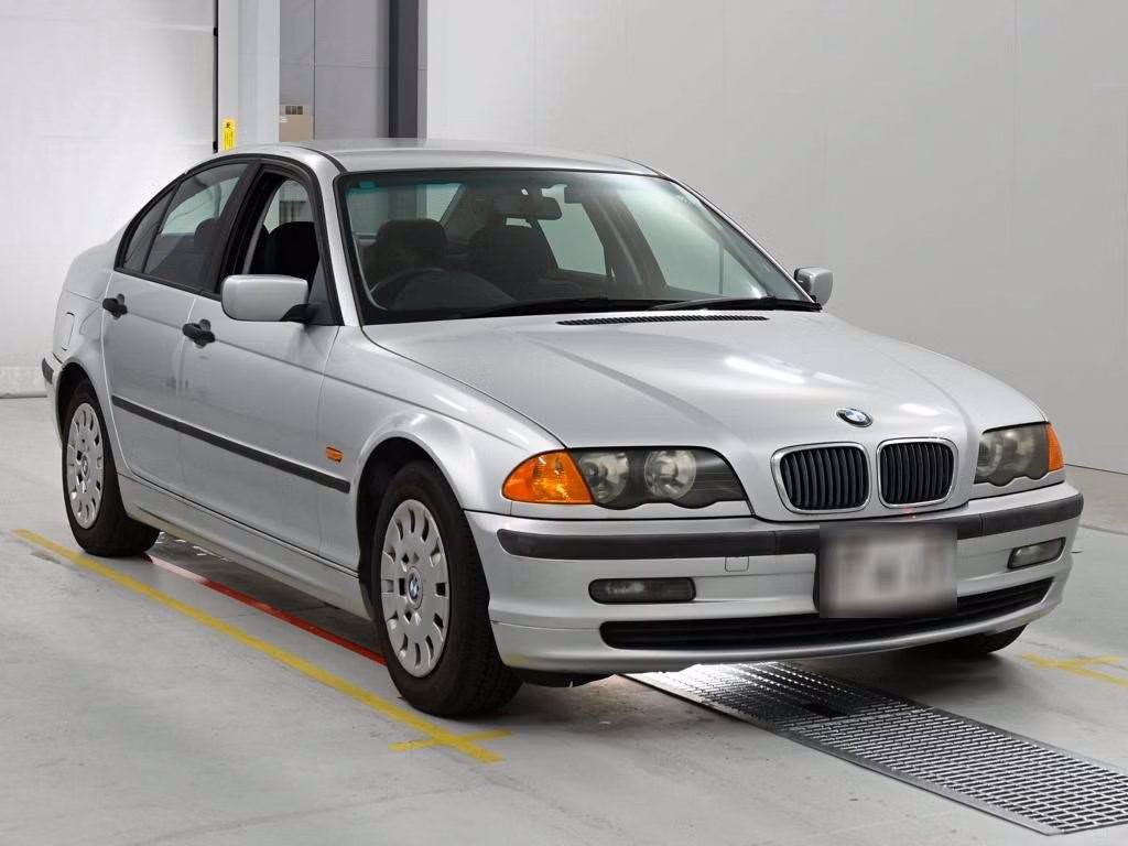 BMW 3-SERIES