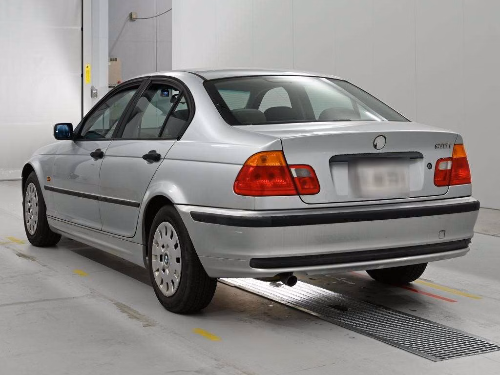BMW 3-SERIES