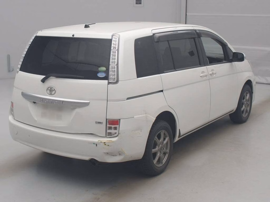 TOYOTA ISIS