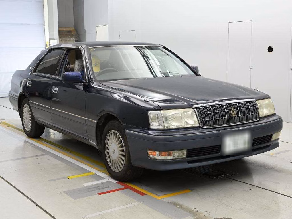 TOYOTA CROWN