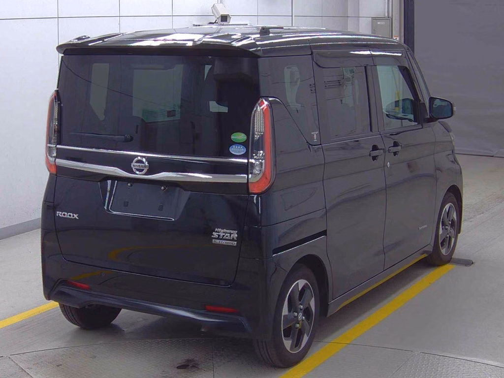 NISSAN ROOX