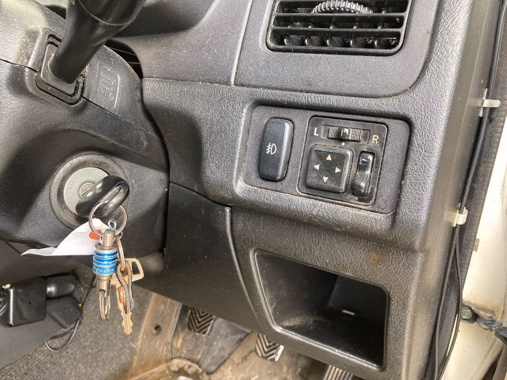MITSUBISHI PAJERO MINI