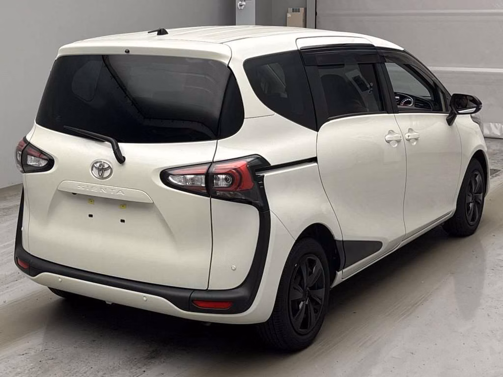TOYOTA SIENTA