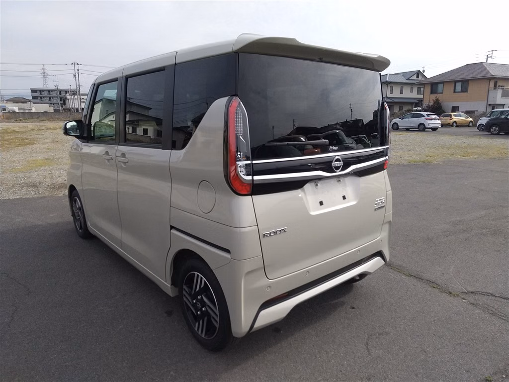 NISSAN ROOX