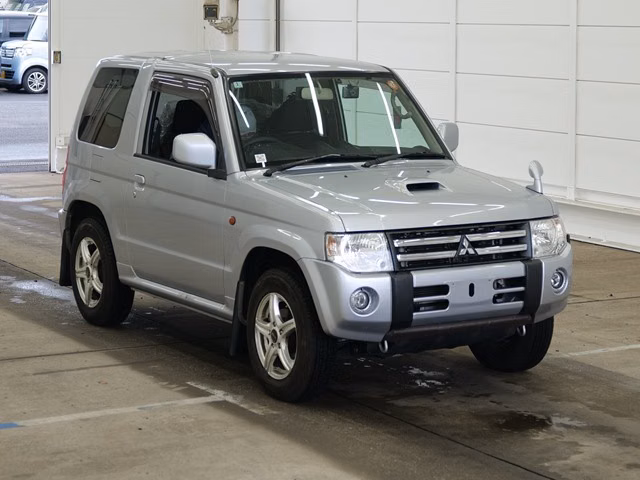 MITSUBISHI PAJERO MINI