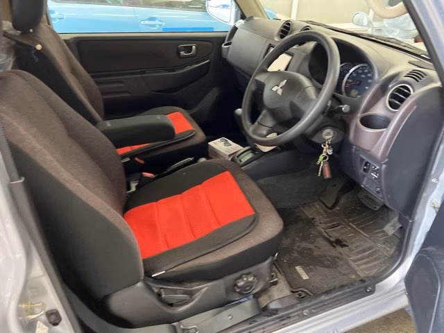 MITSUBISHI PAJERO MINI