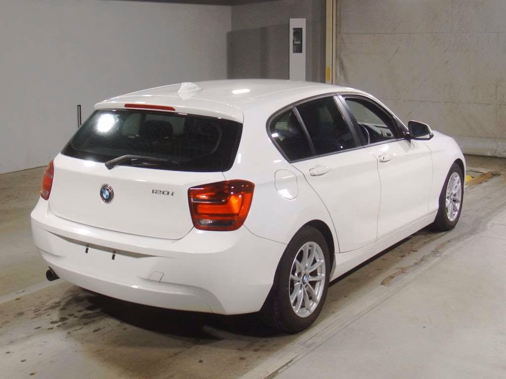 BMW 1-SERIES