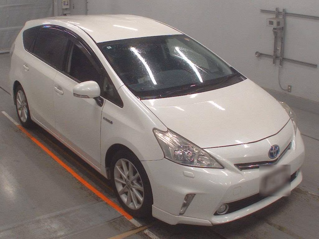 TOYOTA PRIUS ALPHA