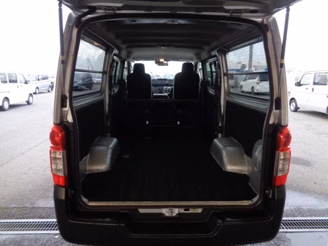 NISSAN CARAVAN