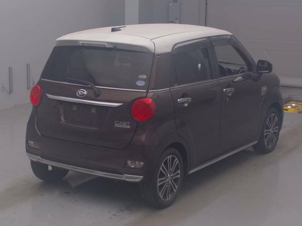 DAIHATSU CAST