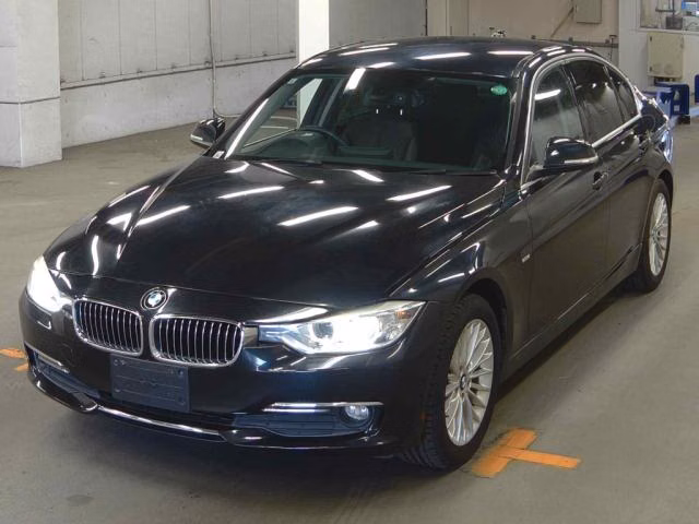 BMW 3-SERIES