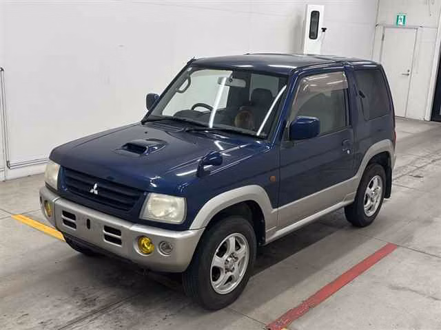 MITSUBISHI PAJERO MINI