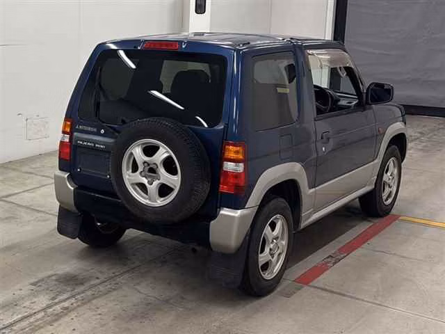 MITSUBISHI PAJERO MINI