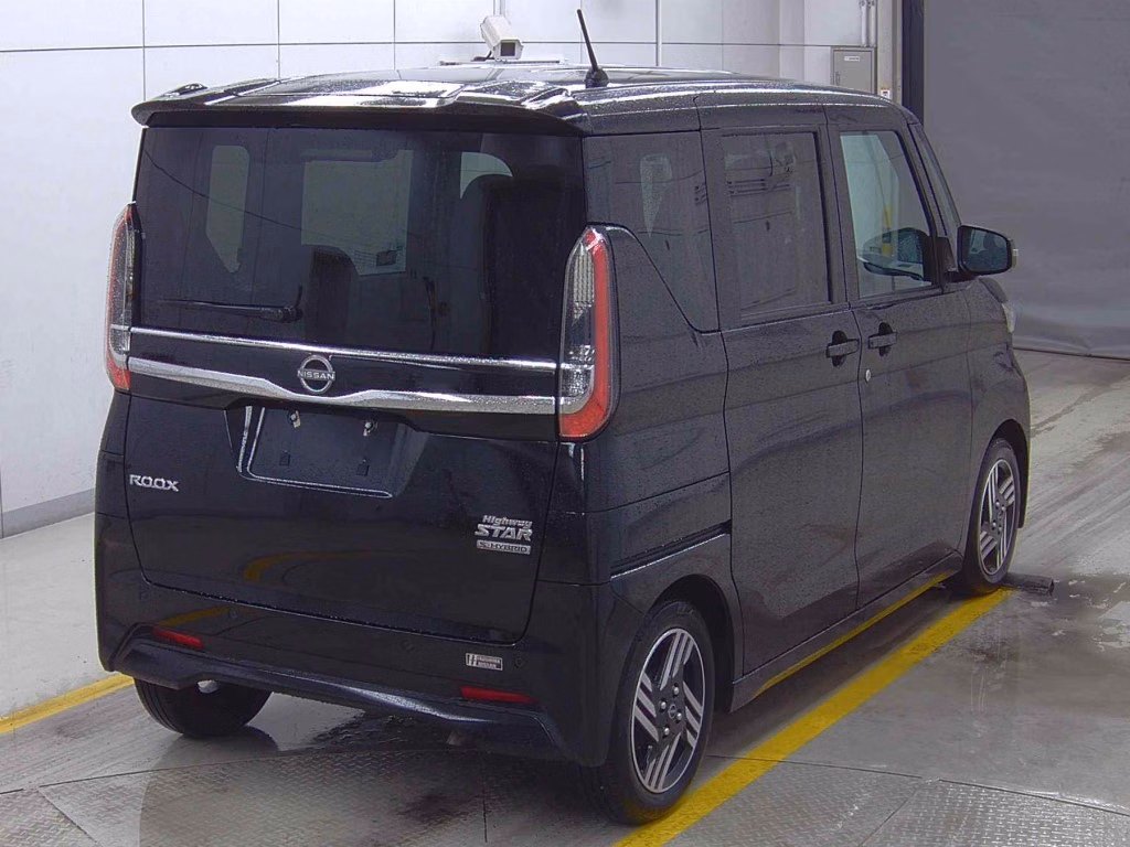 NISSAN ROOX