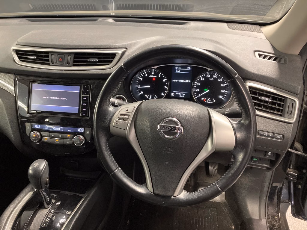 NISSAN X-TRAIL