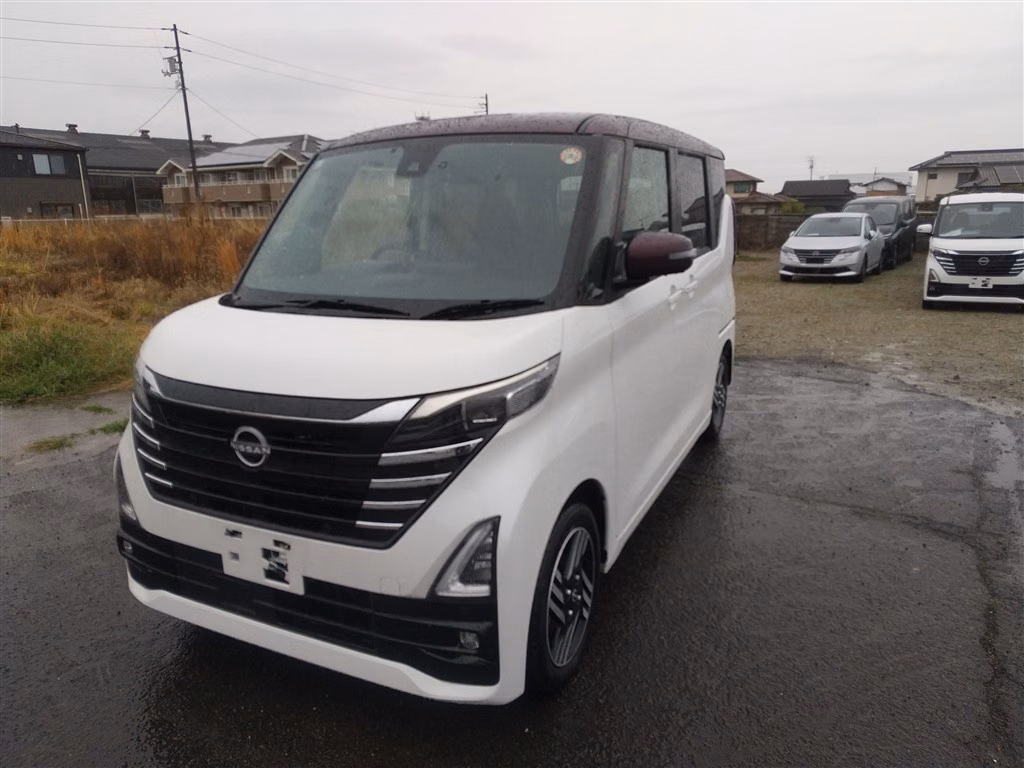 NISSAN ROOX