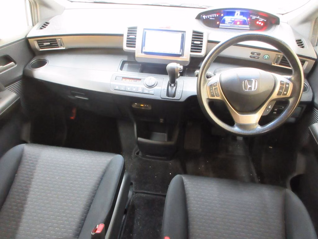 HONDA FREED SPIKE