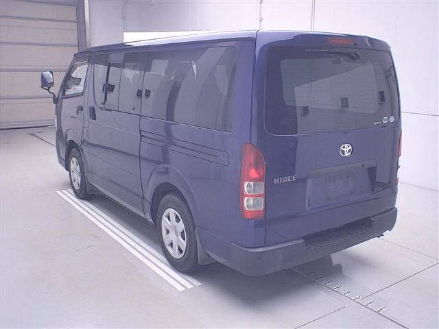 TOYOTA REGIUS ACE