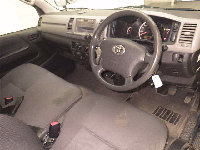 TOYOTA REGIUS ACE