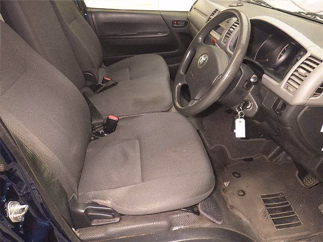 TOYOTA REGIUS ACE