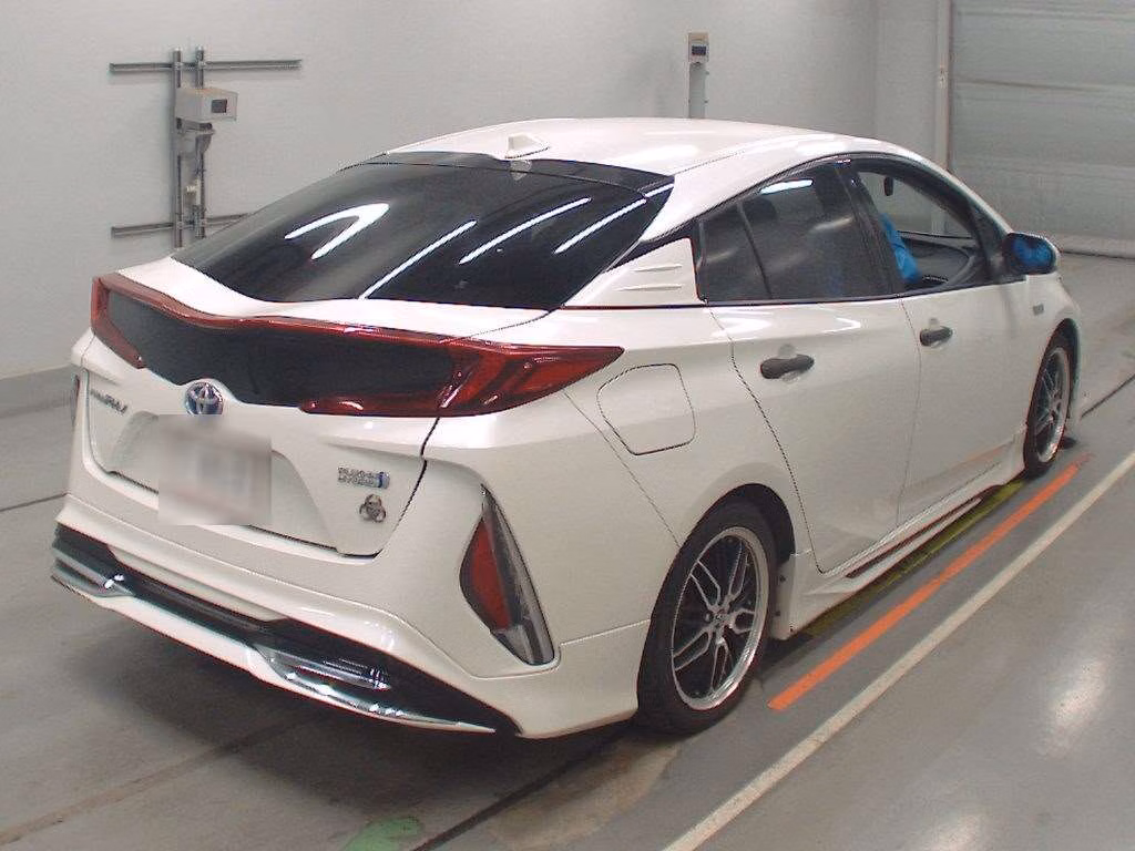 TOYOTA PRIUS PHV