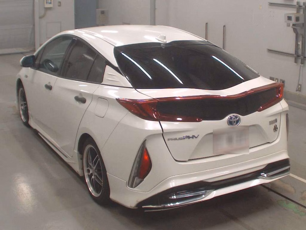TOYOTA PRIUS PHV
