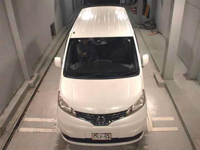 NISSAN NV200