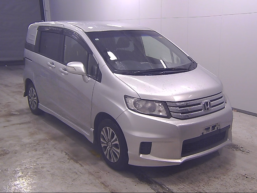 HONDA FREED SPIKE