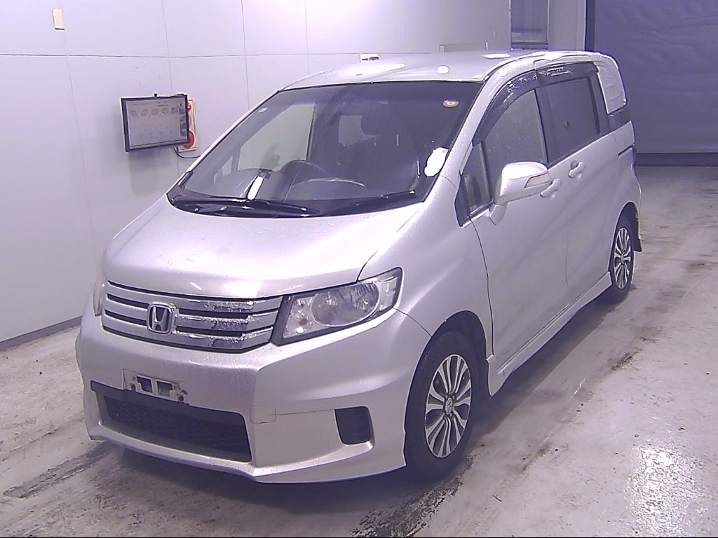 HONDA FREED SPIKE