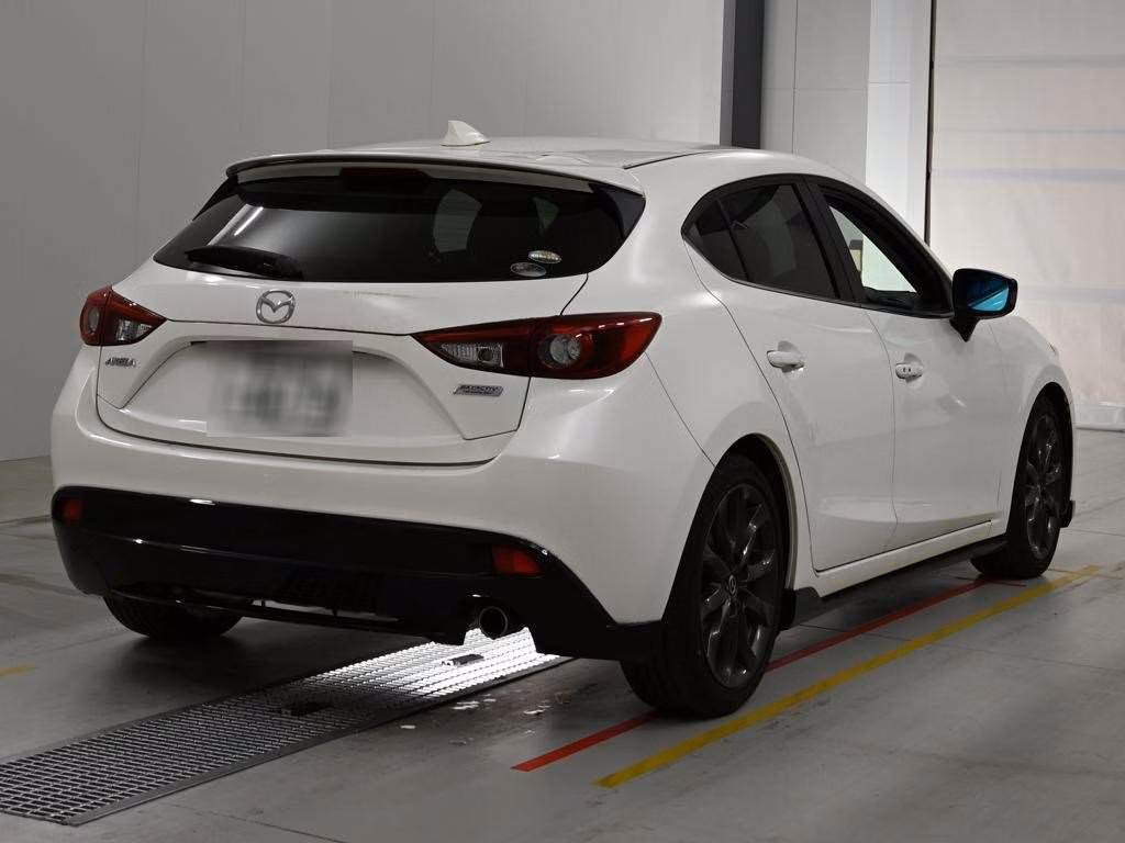 MAZDA AXELA