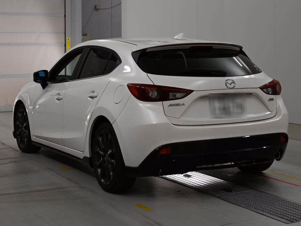 MAZDA AXELA