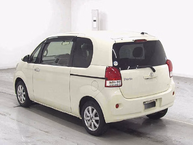 TOYOTA PORTE