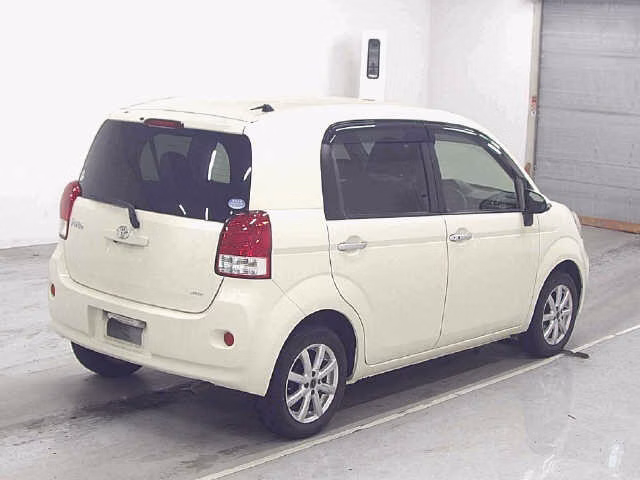 TOYOTA PORTE