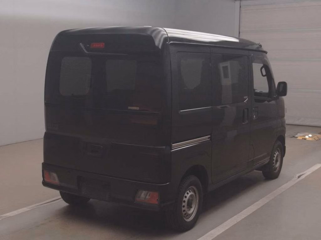 TOYOTA PIXIS VAN