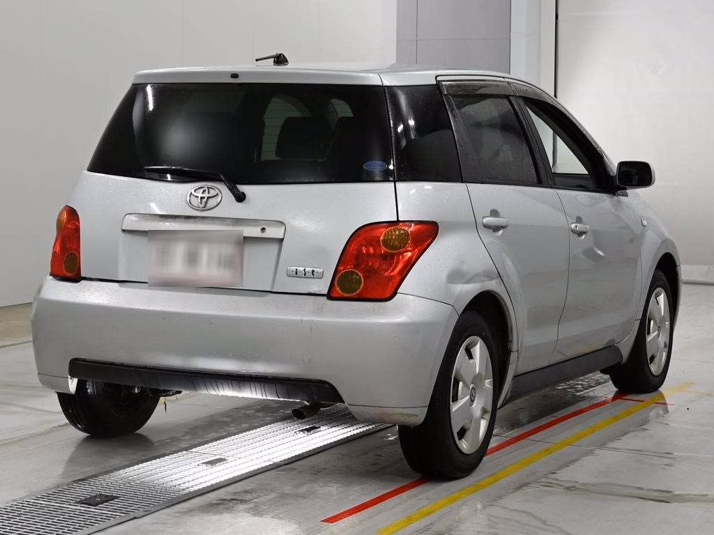 TOYOTA IST