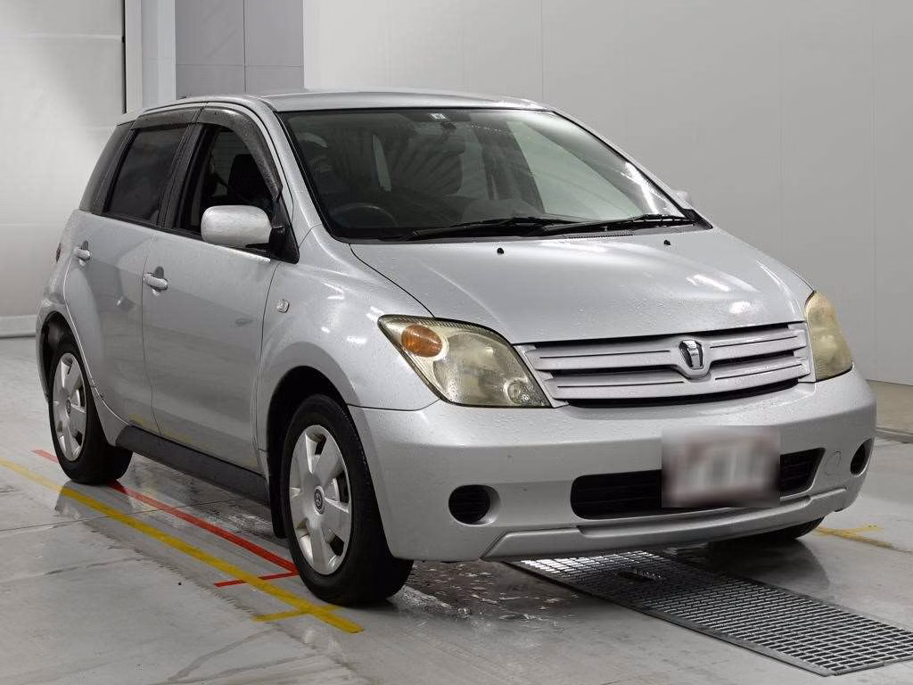 TOYOTA IST