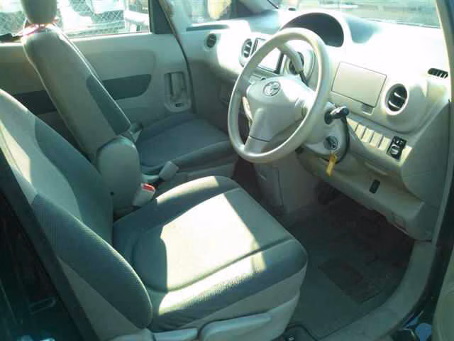 TOYOTA PORTE