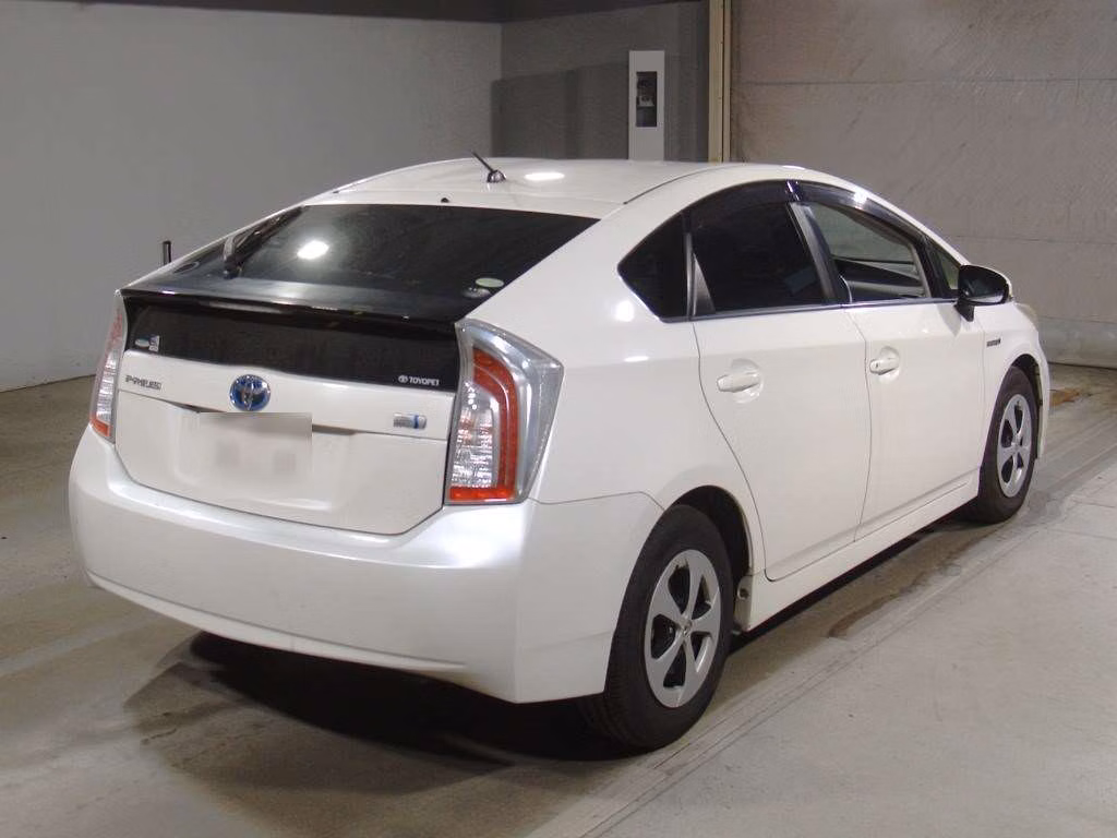 TOYOTA PRIUS