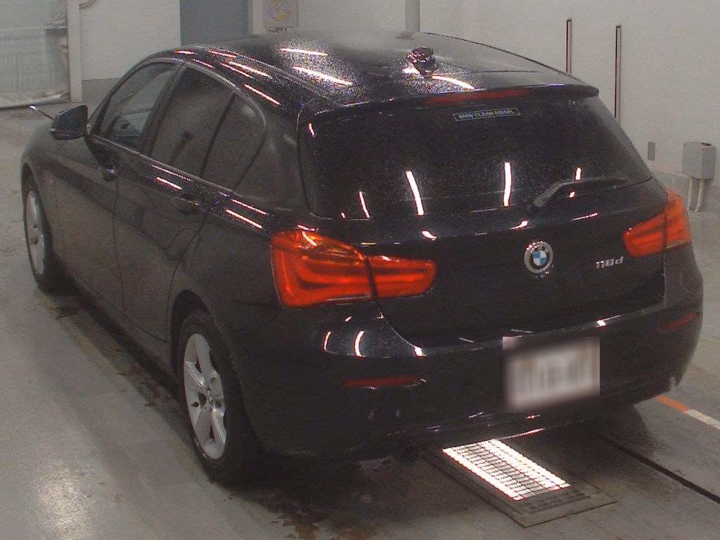 BMW 1-SERIES