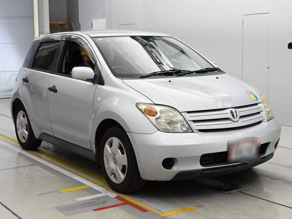 TOYOTA IST