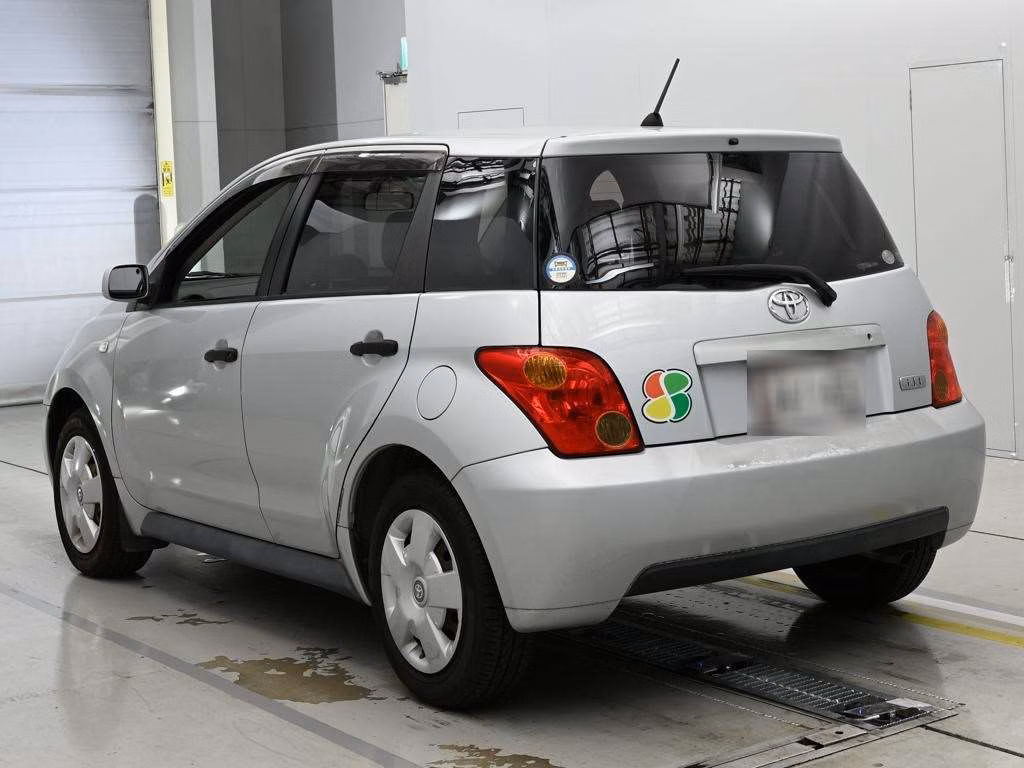 TOYOTA IST