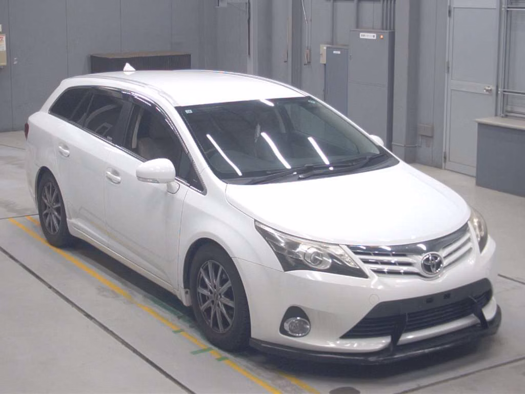 TOYOTA AVENSIS