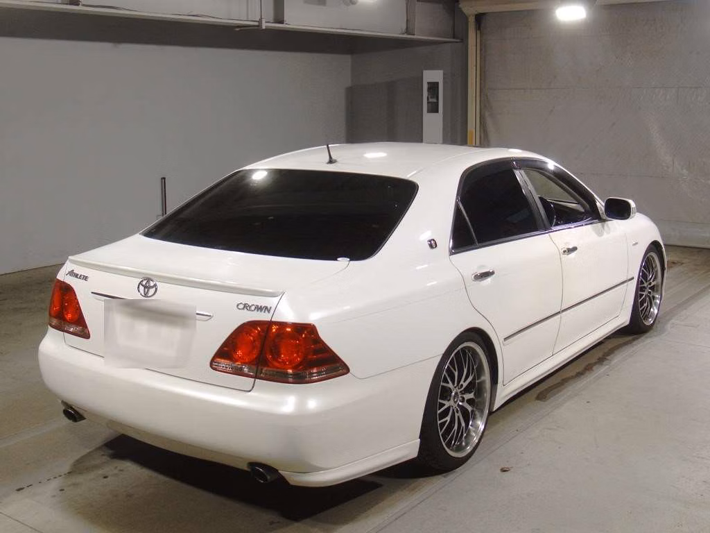 TOYOTA CROWN