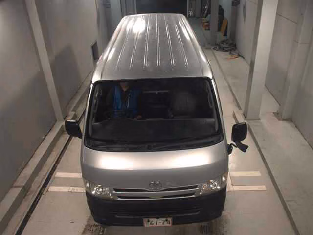 TOYOTA REGIUS ACE