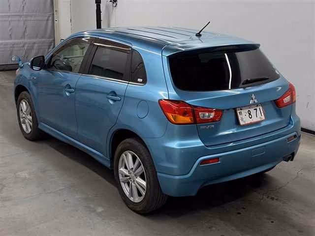 MITSUBISHI RVR