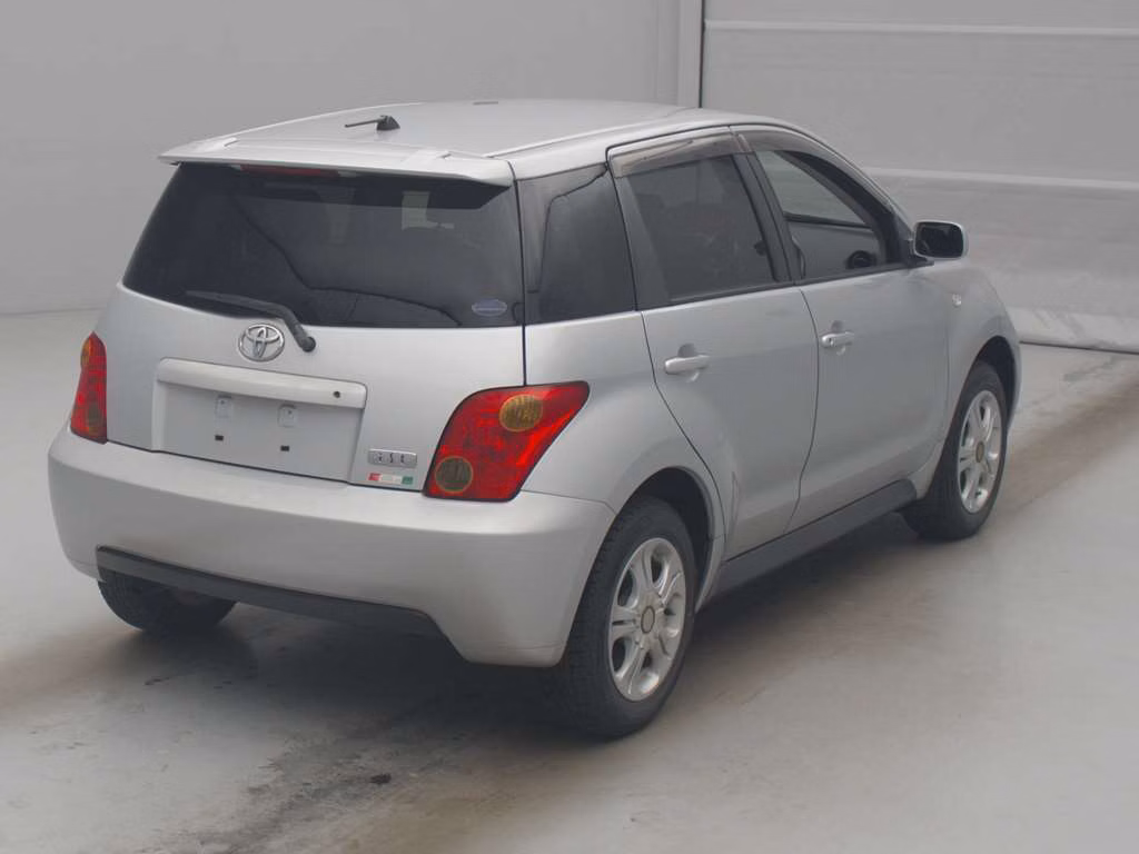 TOYOTA IST